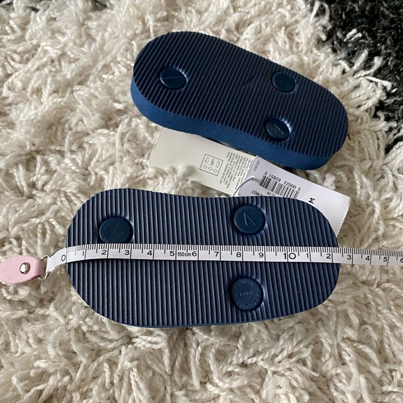 12-18M NWT Old Navy Shark Sandals - Picture 6 of 6